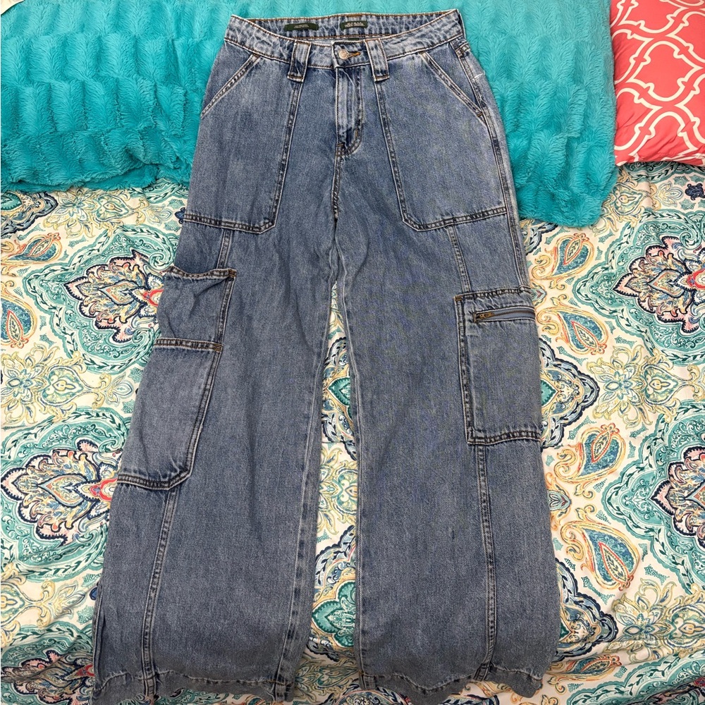 Y2K Women’s High Rise Wide Leg Cargo Jeans